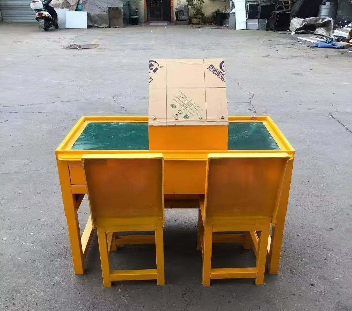 柘荣防静电导通桌井下煤矿火工品发放桌：危险品流转的安全守护者